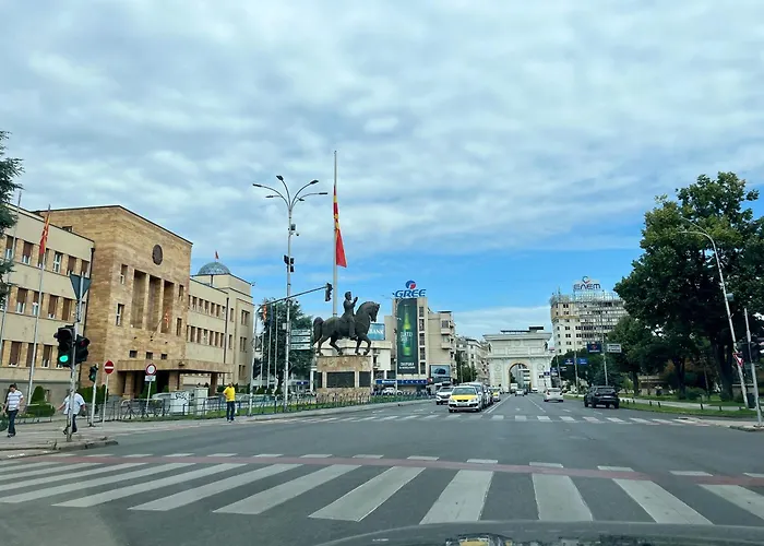 Stay In Skopje - Prime Location Apartment
